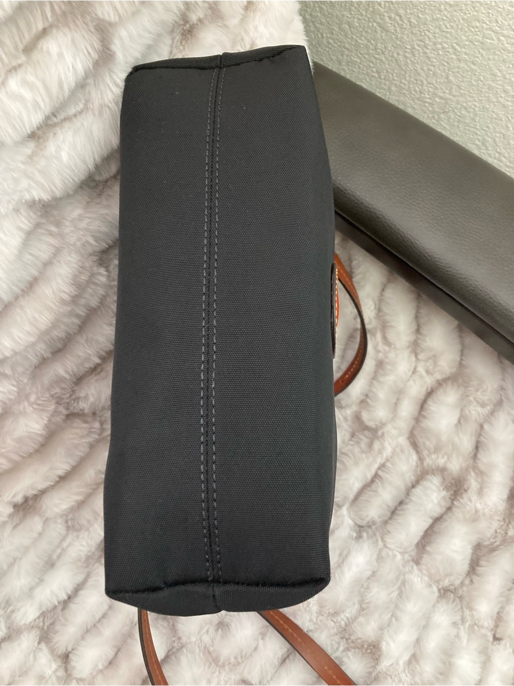 Dooney & Bourke Style Black Crossbody Bag with Brown Trim - Picture 3 of 10
